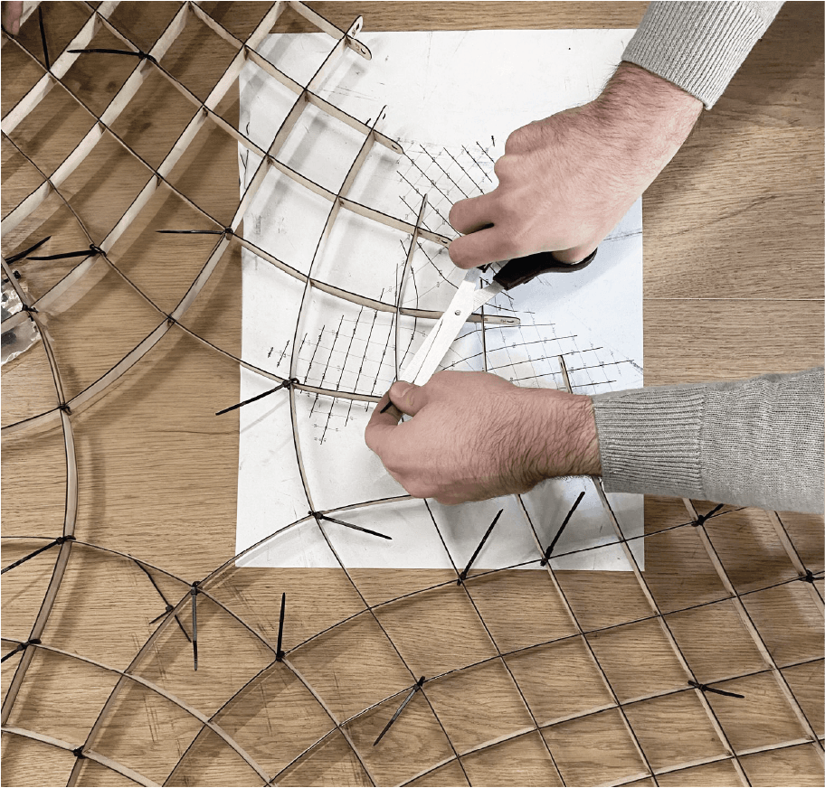 Marking the strip network on the assembly drawing during build-up